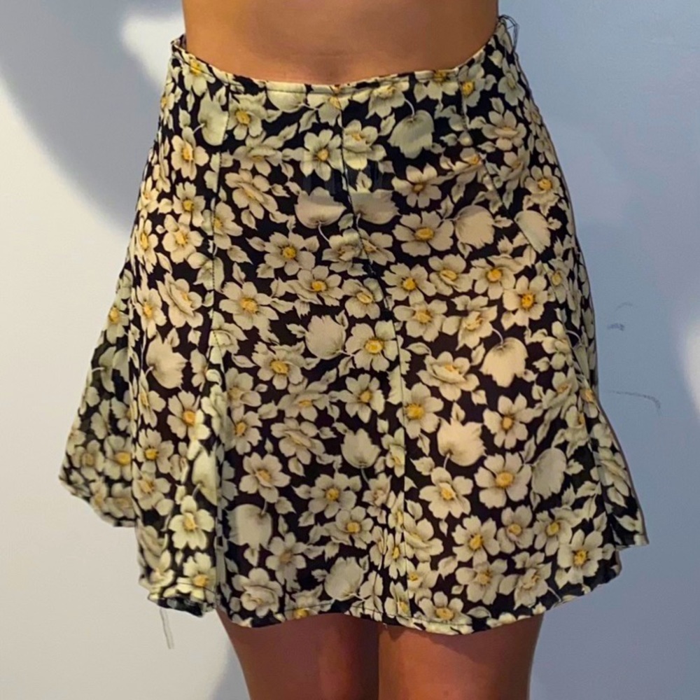Next Era black and white lacey floral skirt lightly worn size S